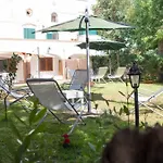 Ensemble - Casa Con Giardino Apartment *